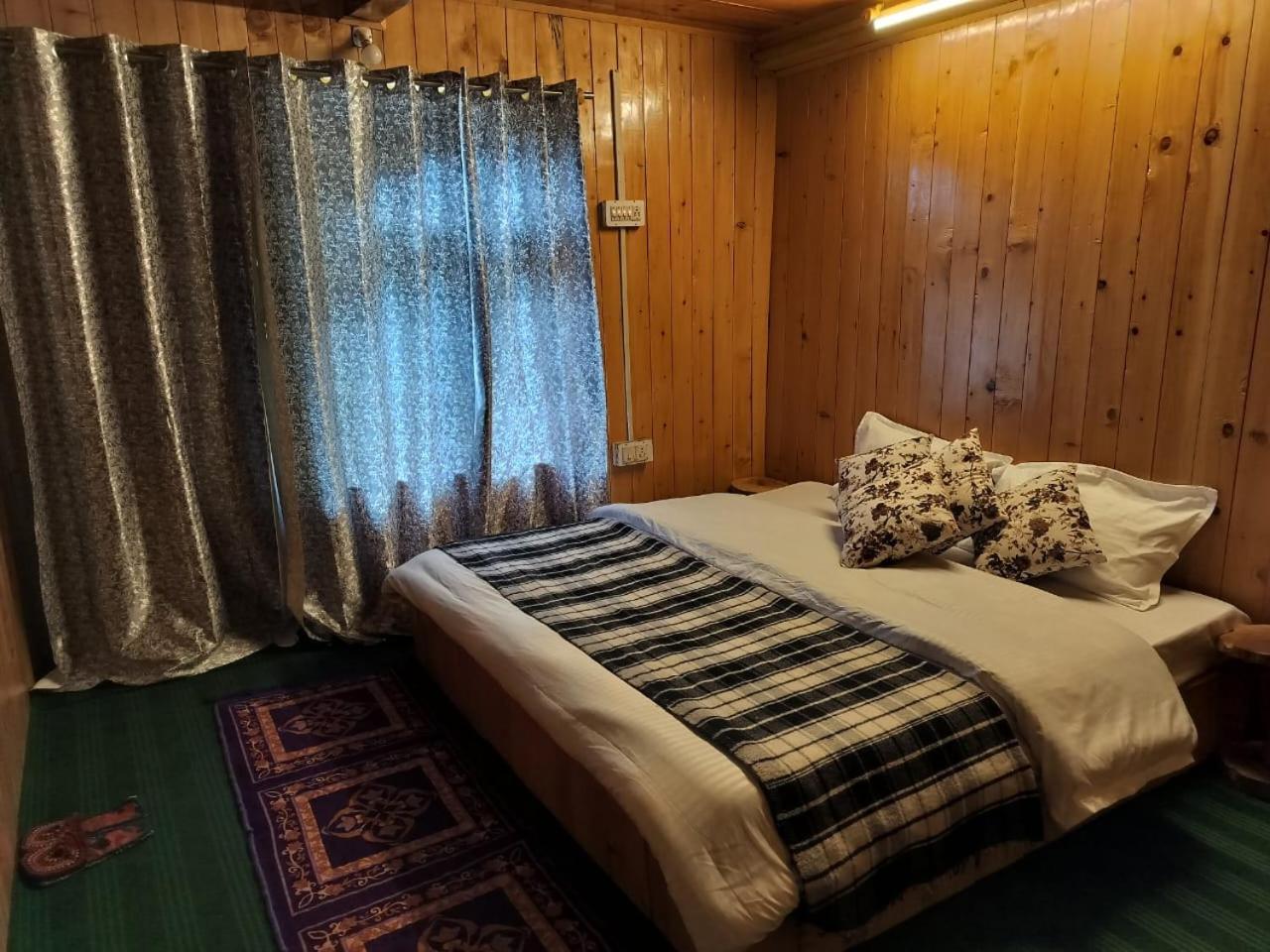 Old Is Gold Mudhouse Lushal Jibhi Apartman Kültér fotó