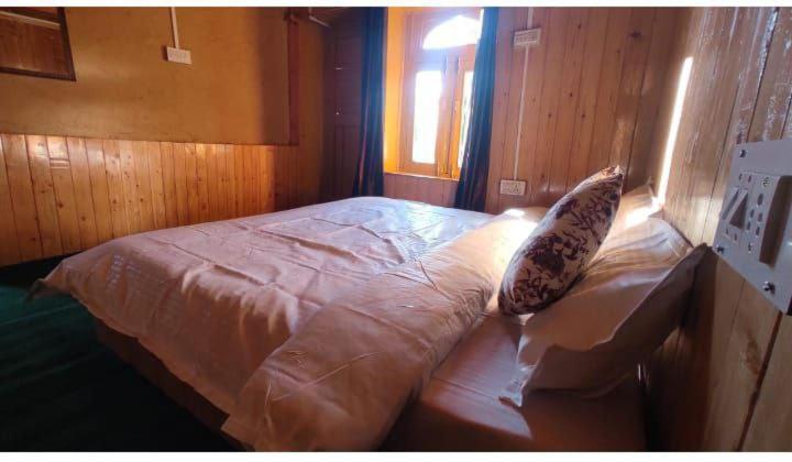 Old Is Gold Mudhouse Lushal Jibhi Apartman Kültér fotó